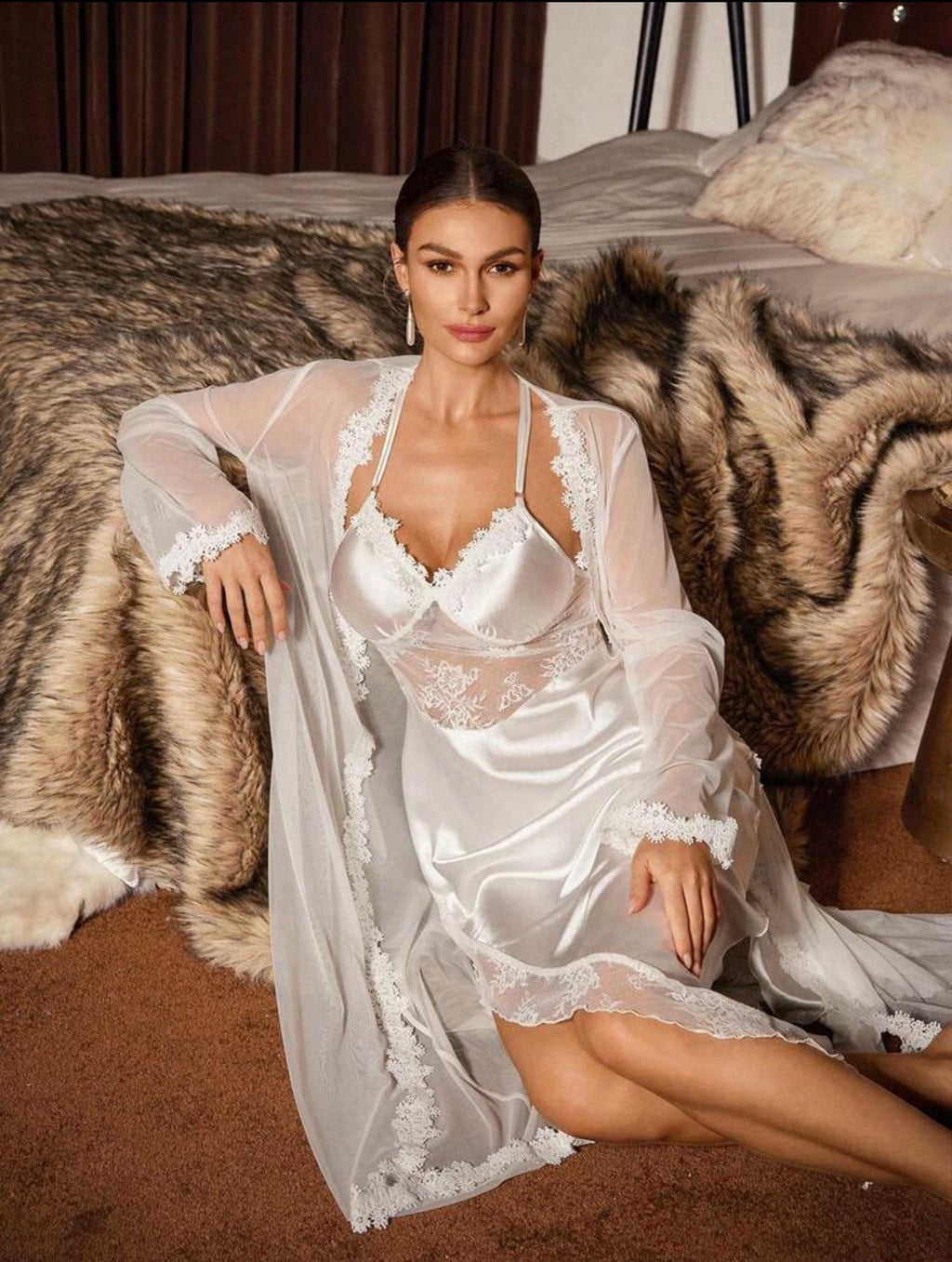 Ensemble Nuisette Asymétrique et Kimono Voile en Satin Blanc Ivoire