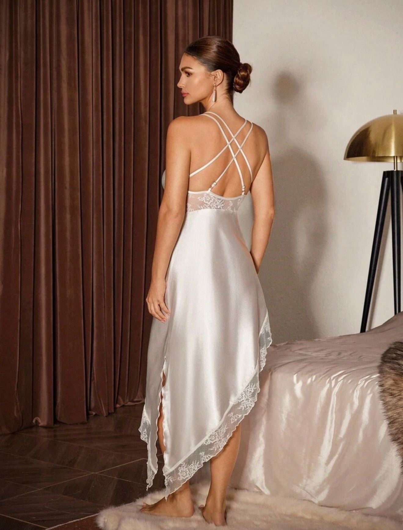 Ensemble Nuisette Asymétrique et Kimono Voile en Satin Blanc Ivoire