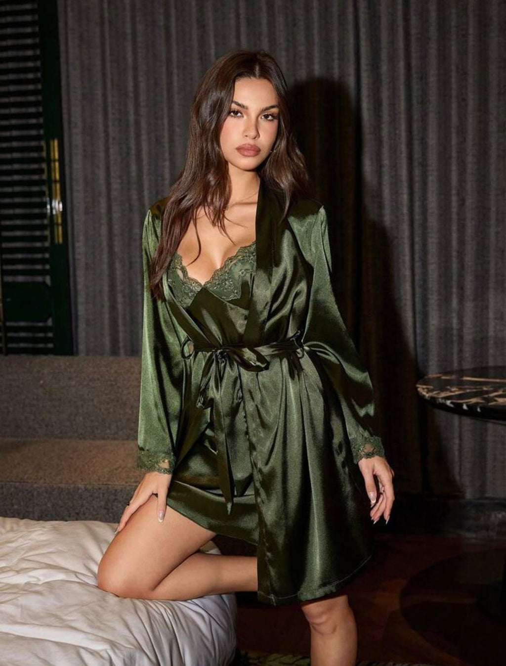 Ensemble Nuisette en Satin et Kimono Assorti – Vert Émeraude