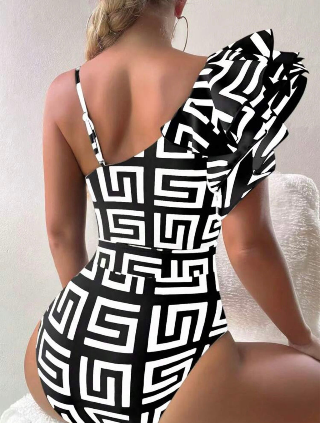 Maillot de Bain Une Pièce "Palazzo Graphic" – Labyrinthe Noir & Blanc