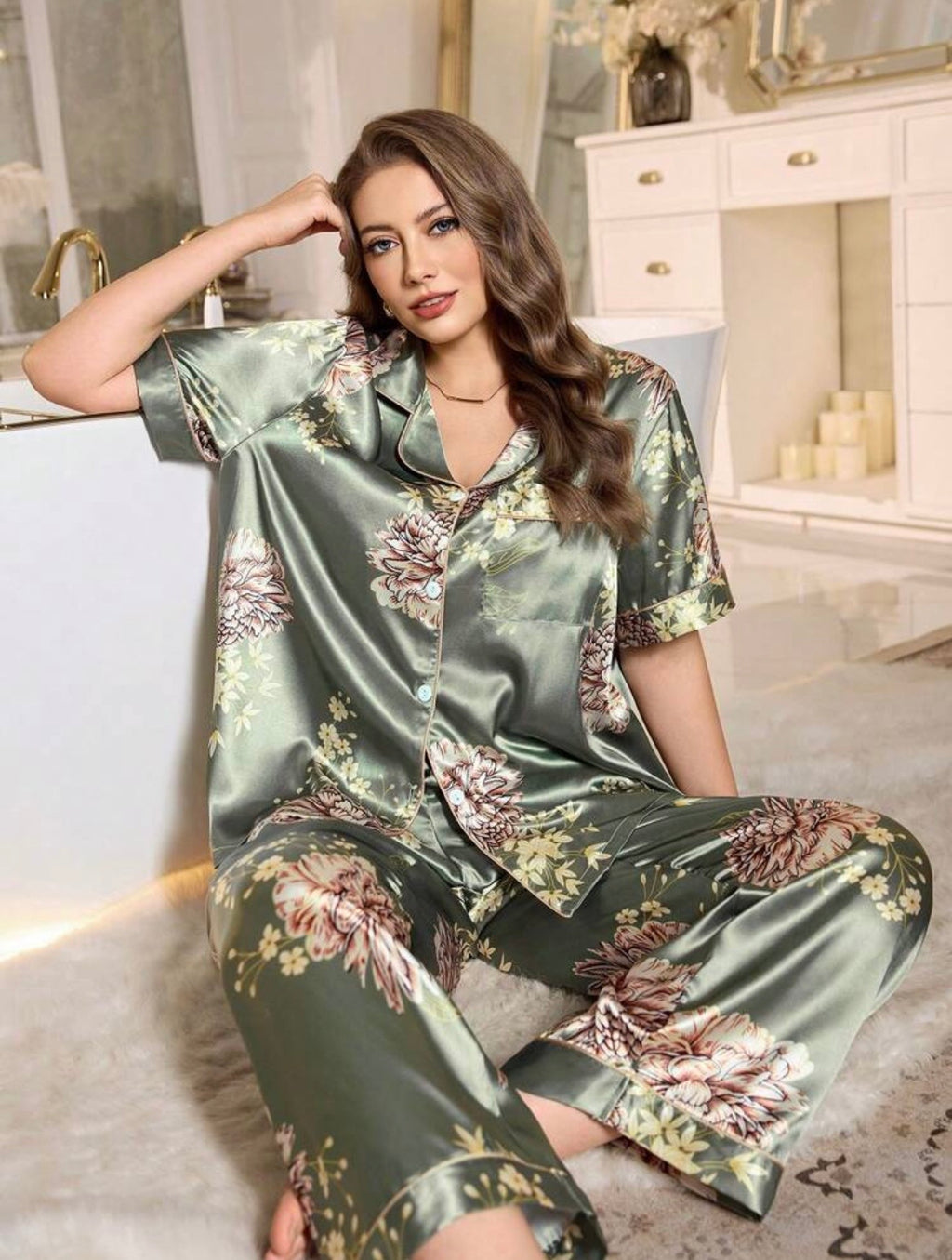 Ensemble Pyjama 2 Pièces en Satin Vert Sauge à Imprimé Floral Japonais