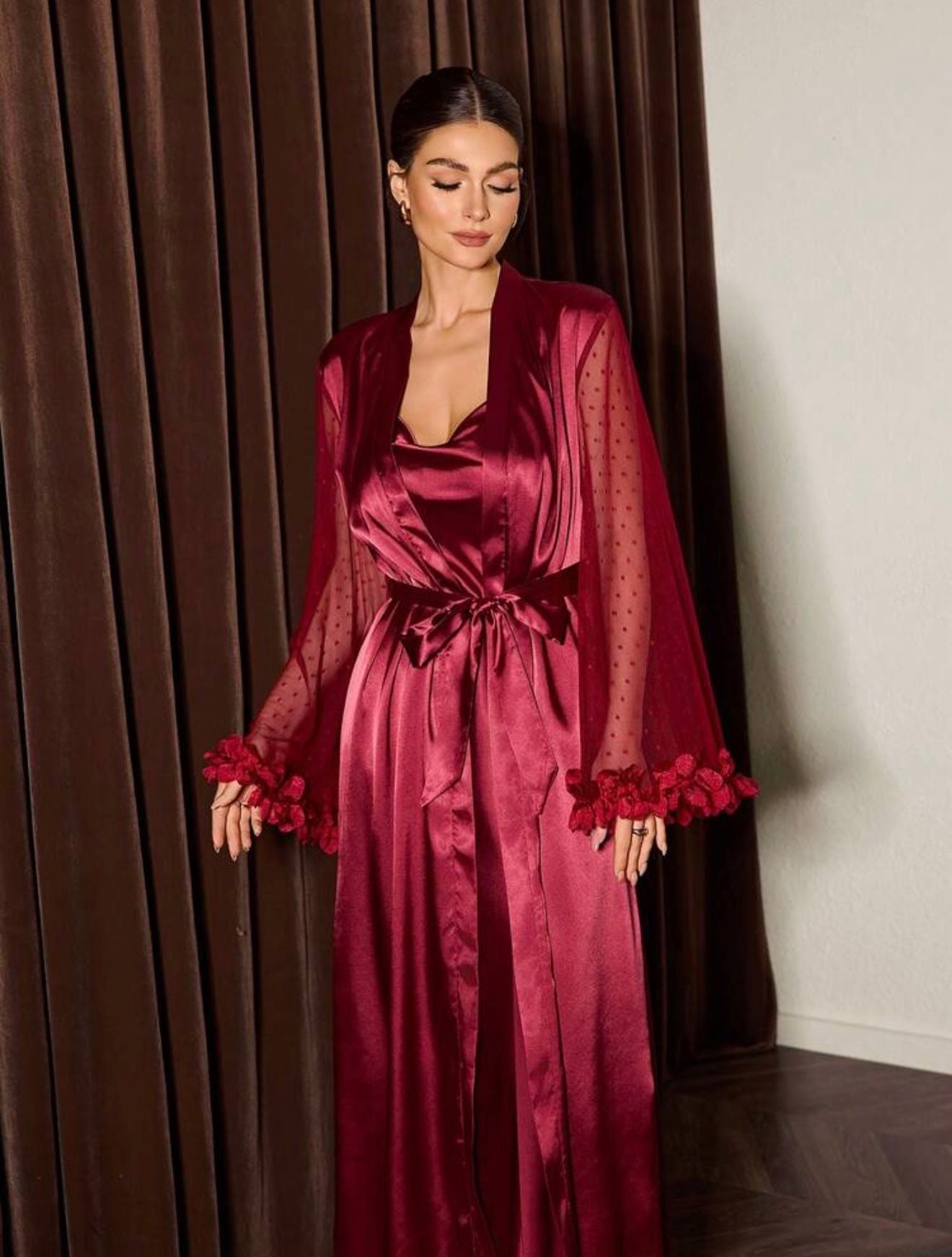Ensemble Long Nuisette Col Bénitier et Kimono Tulle Plumetis Rouge Bordeaux