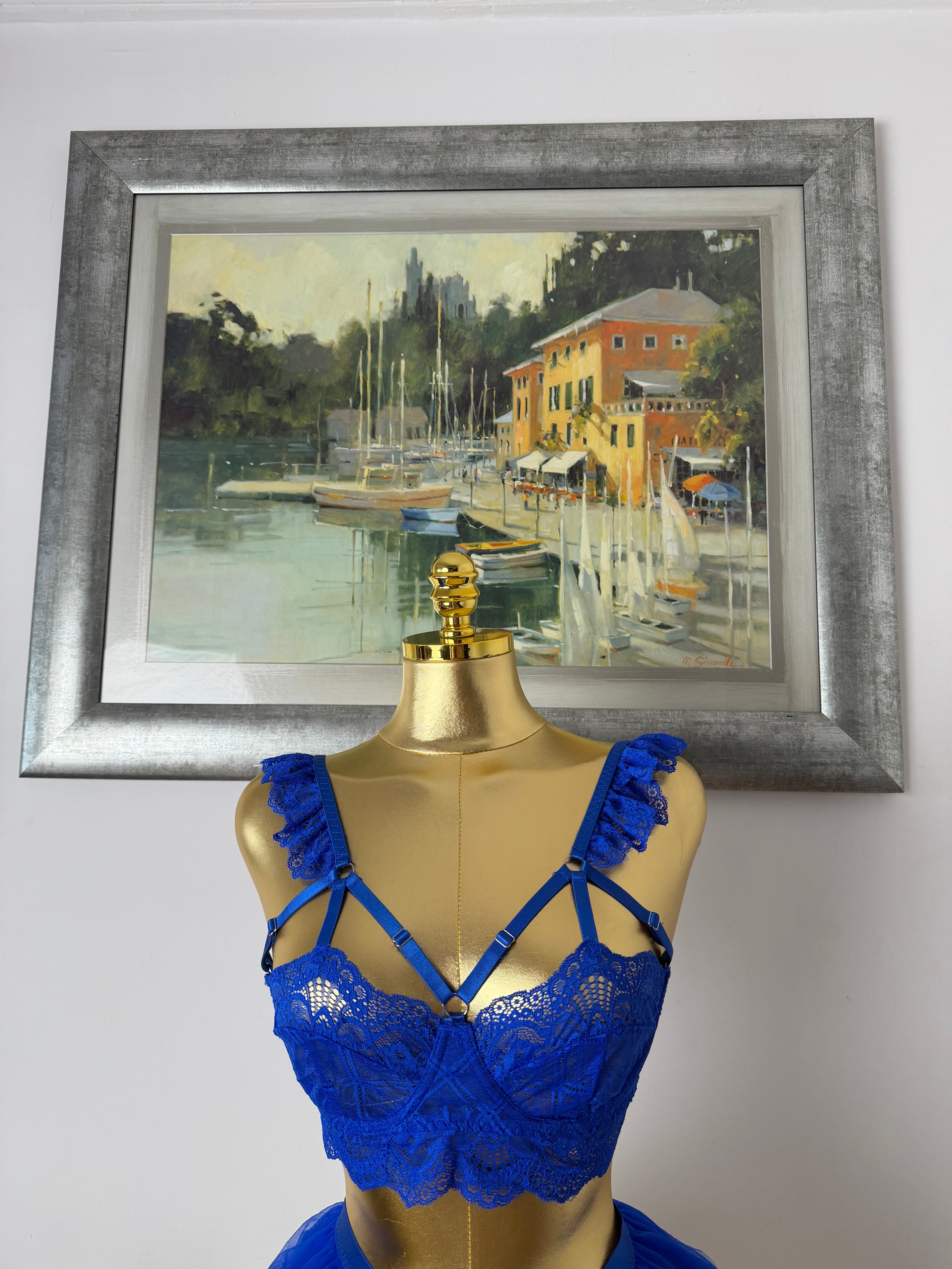 Ensemble de Lingerie "Bleu Royal" – 3 Pièces avec Jupon en Tulle