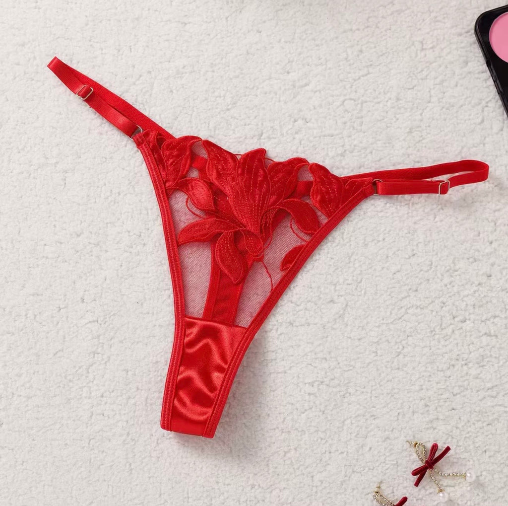Ensemble Broderie Florale Rouge