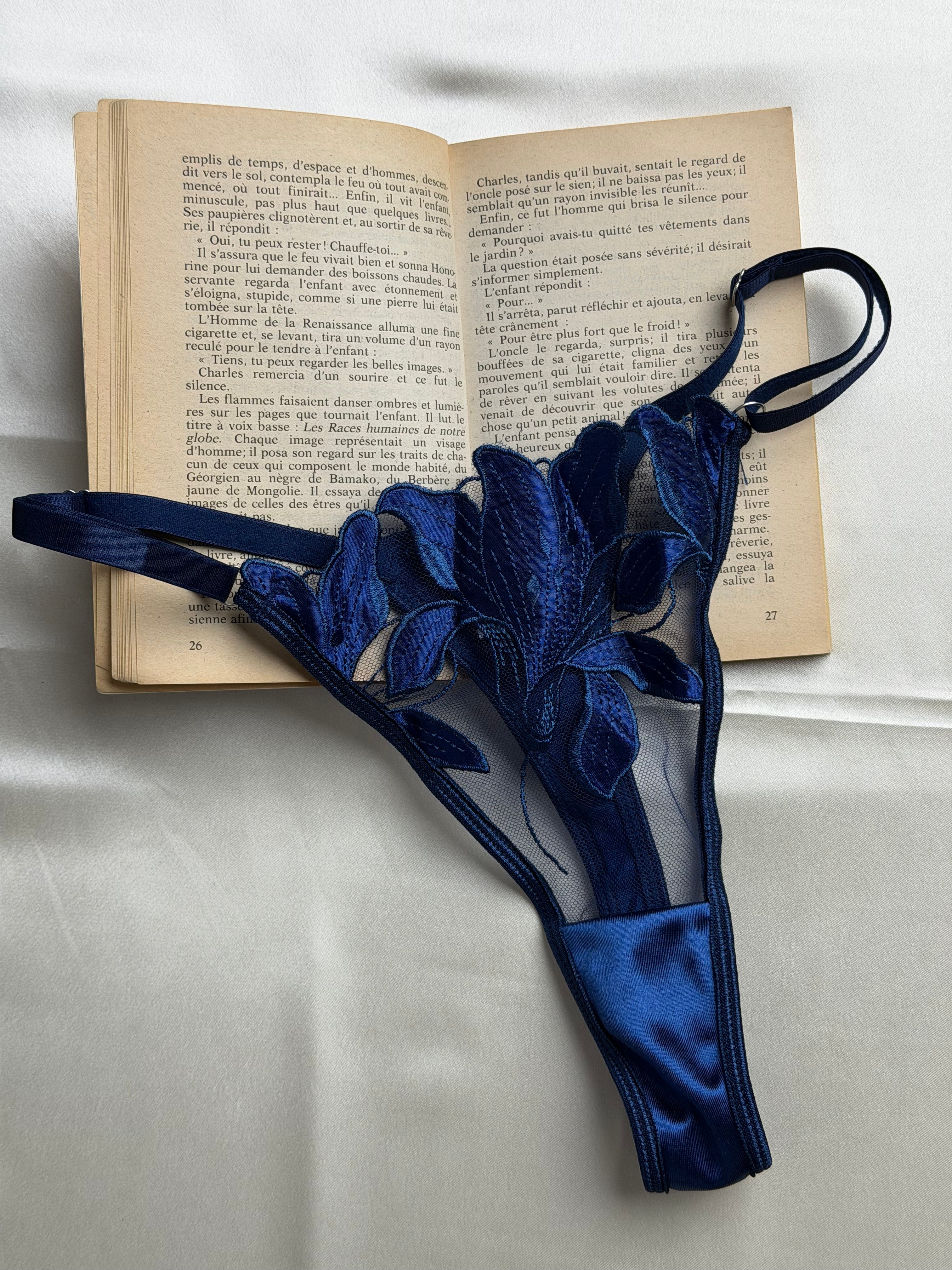 Ensemble de lingerie fine bleu